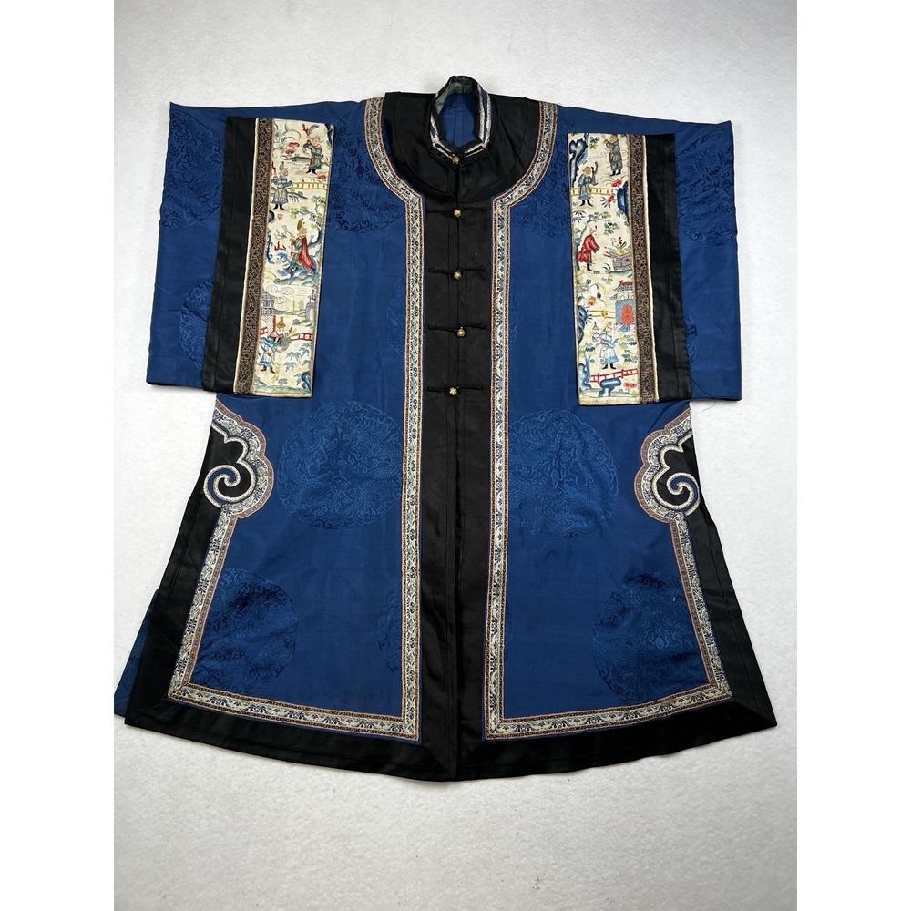 Antique Chinese Qing Dynasty Embroidered Silk Robe